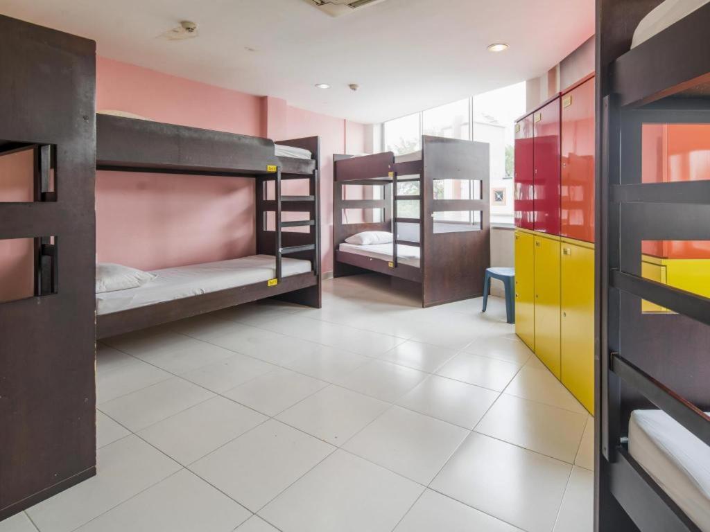 G4 Station Backpackers Hostel Сингапур Екстериор снимка